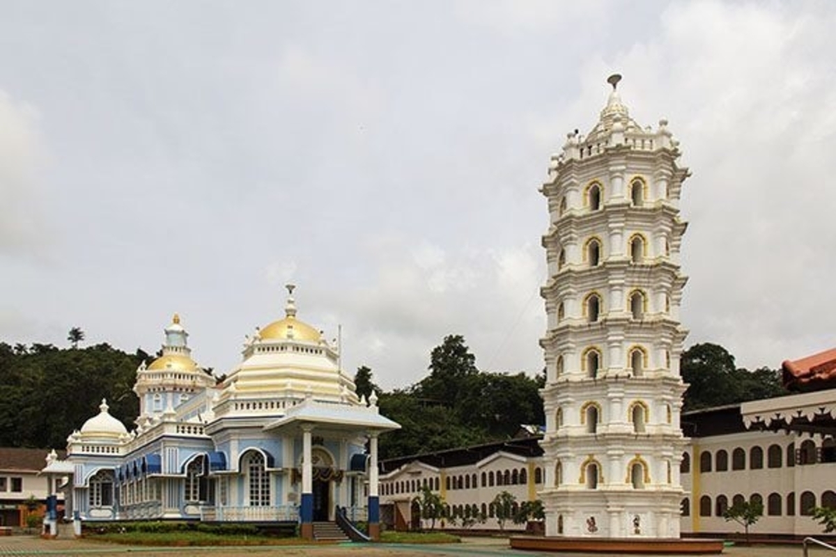 With Mopa Taxi Goa Airport taxi, you won't have to worry about unreliable cabs. Book your Airport cabs in Goa online as soon as you book your flight. Goa airport cabs, Goa airport taxi, outstation cabs from Goa airport, Goa airport cab service, Goa airport taxi service, airport cabs in Goa, airport taxi in Goa